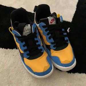 Air Jordan MA2’s Sneakers Yellow & Blue